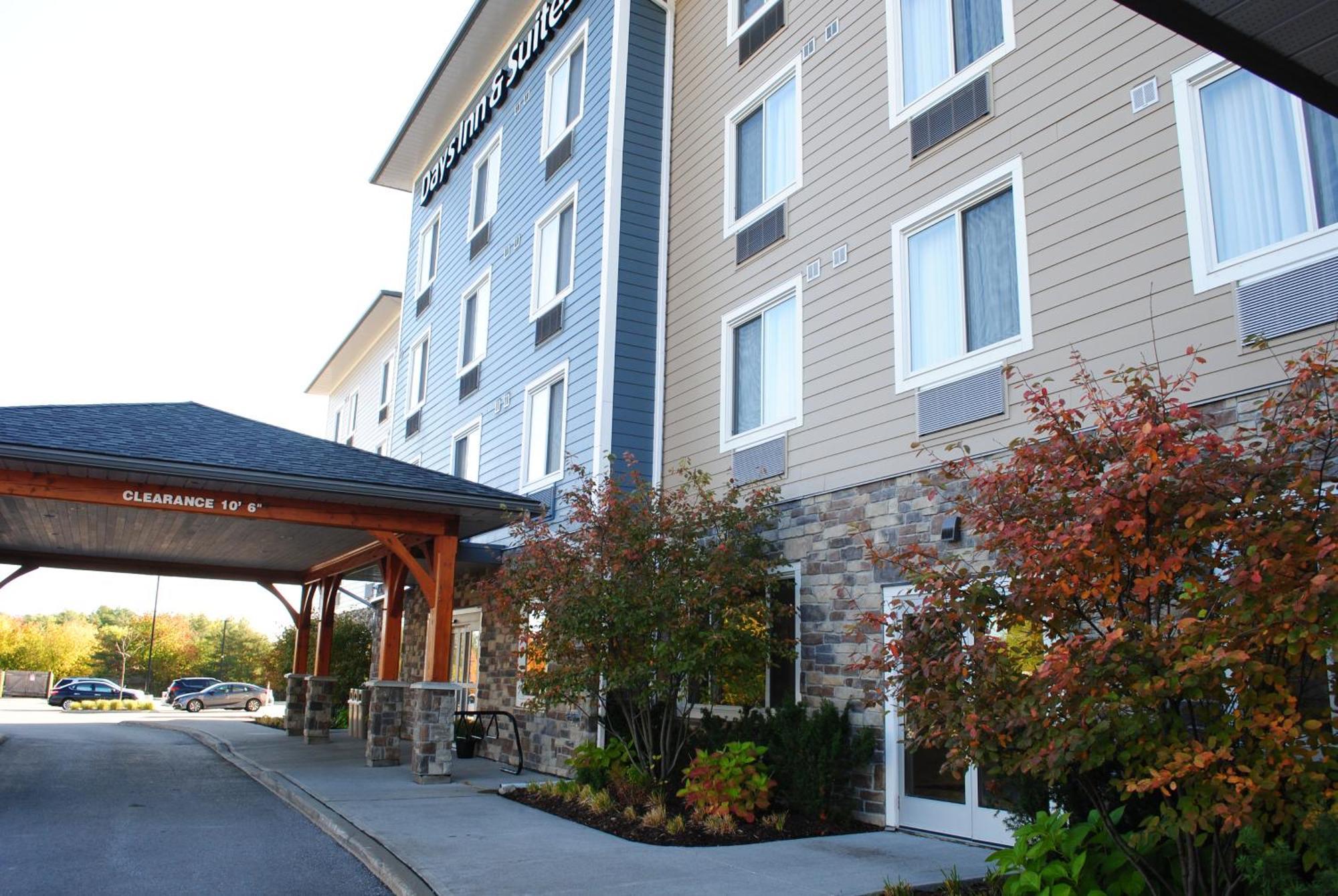 Days Inn & Suites By Wyndham Lindsay Exterior foto